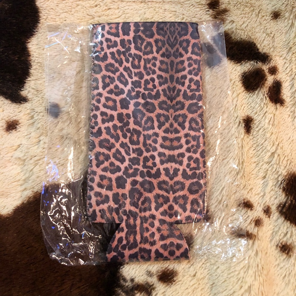 🐆Leopard Slim Can Cooler🐆